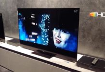 Televize Panasonic GZ2000 4K OLED má ruce